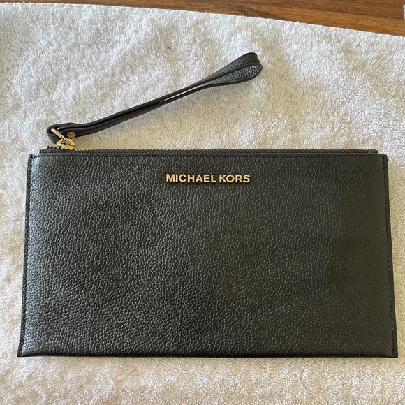 Leather Michael Kors large Wallet/tablet bag - Picture 1 of 4